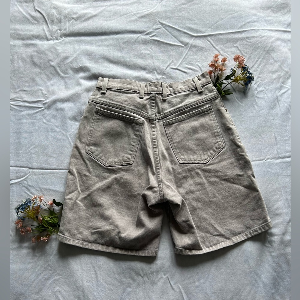 Really cute vintage shorts for the summer time